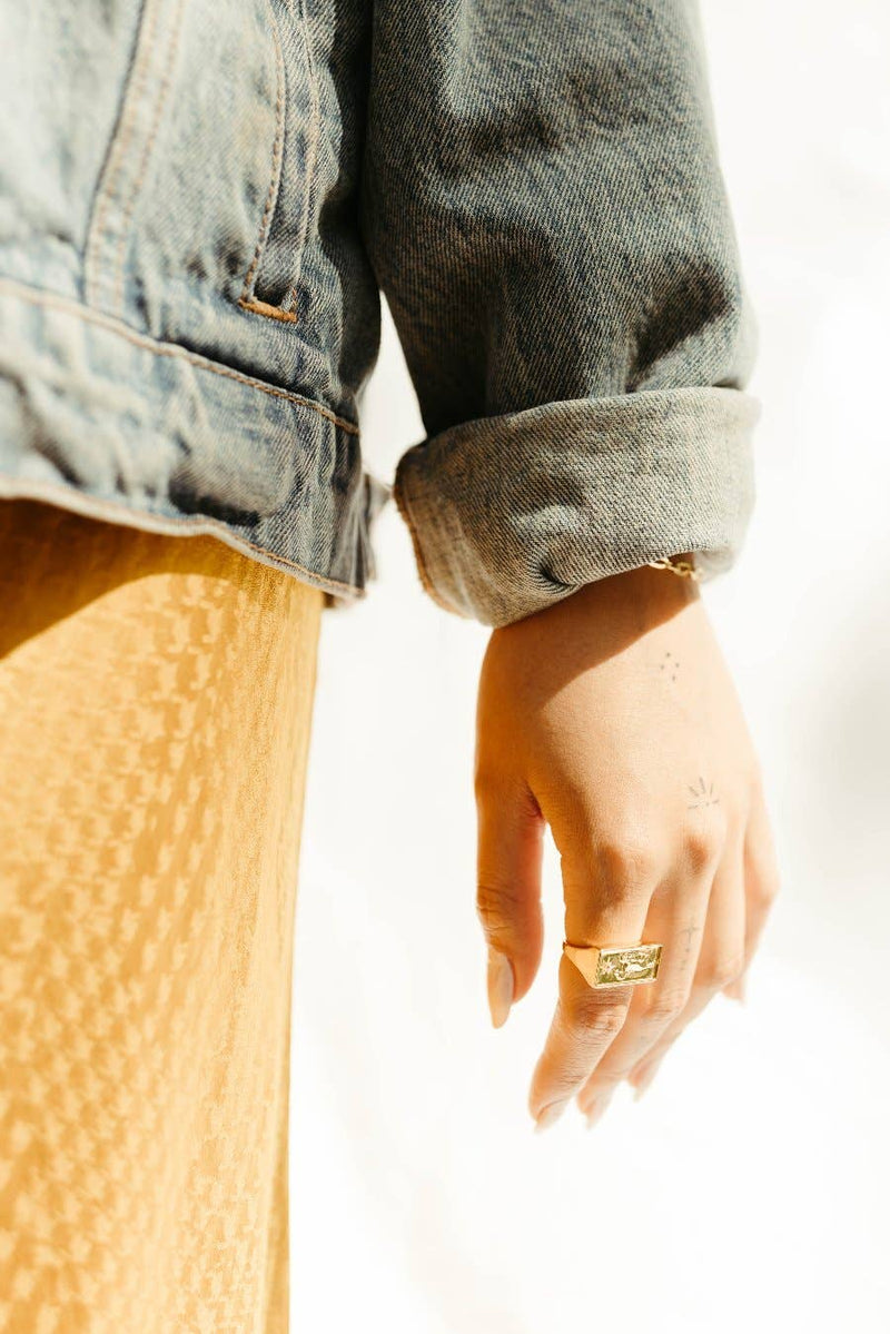 Mustang Ring - Gold