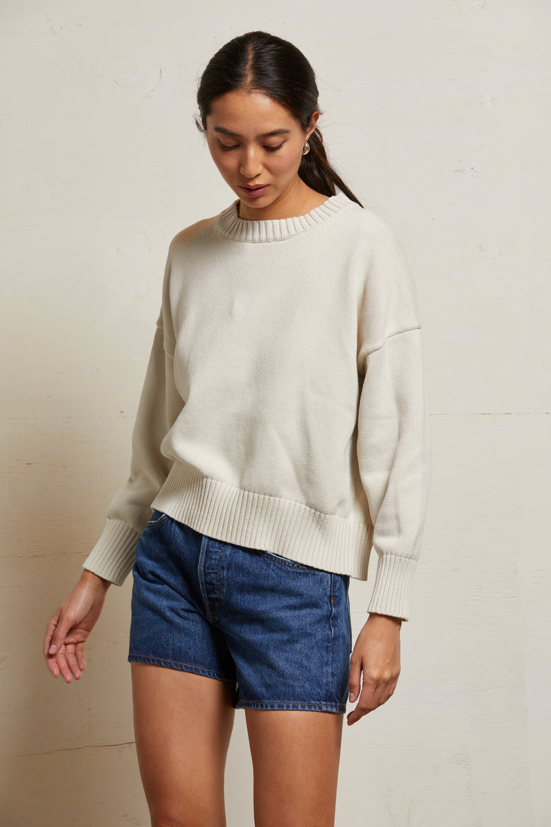 PerfectWhiteTee - Janet Cotton Crewneck Sweater - Sugar