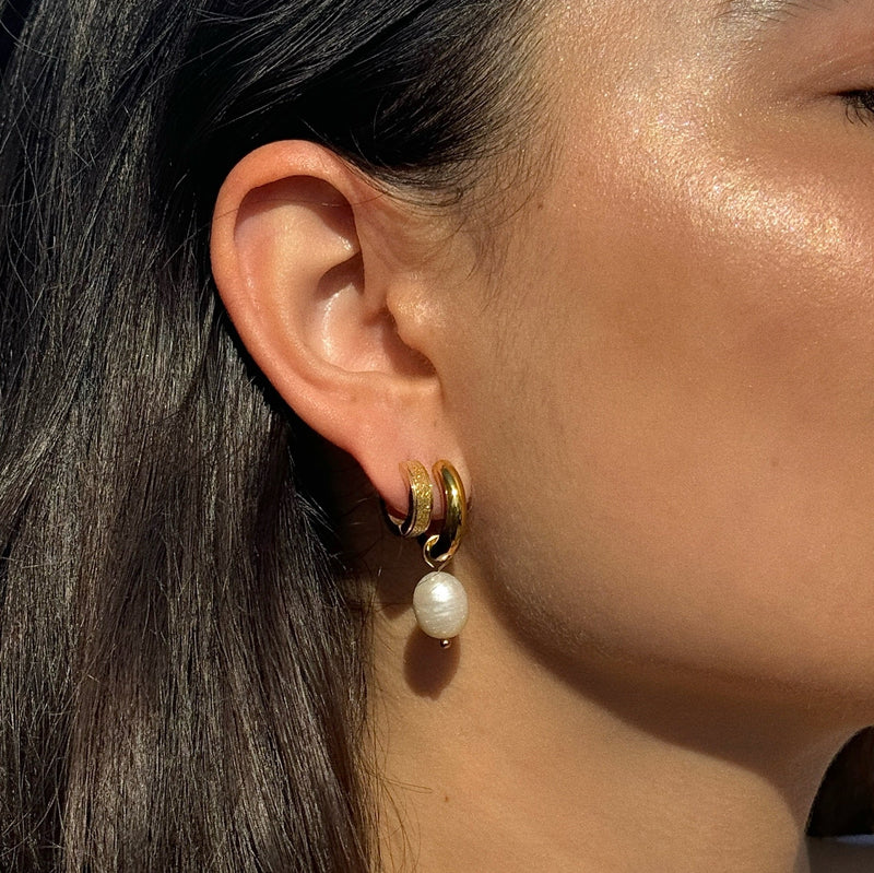 Ellie Vail - Melrose Mini Hoop Pearl Earring