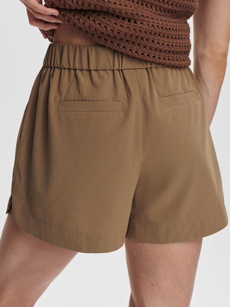 Varley - Nila Mid Rise Short 3.5 - Taupe Stone