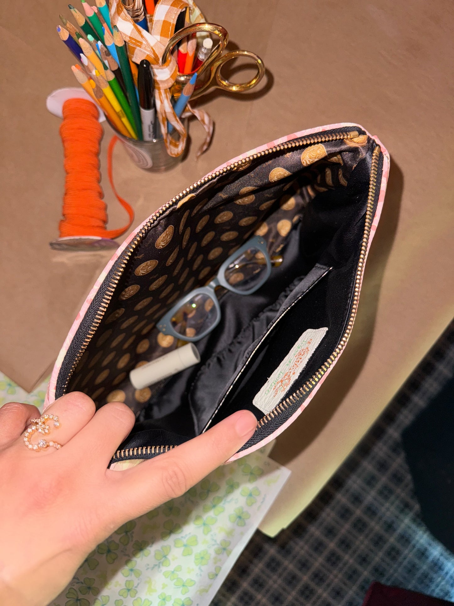 Roomy Leather Clutch- CANNAGE BLONDE