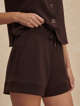 Varley - Atrium High Rise Short 4.5 - Coffee Bean