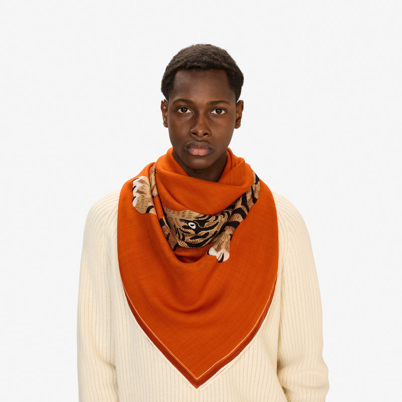 Jorgen Wool Square in orange, detail 1