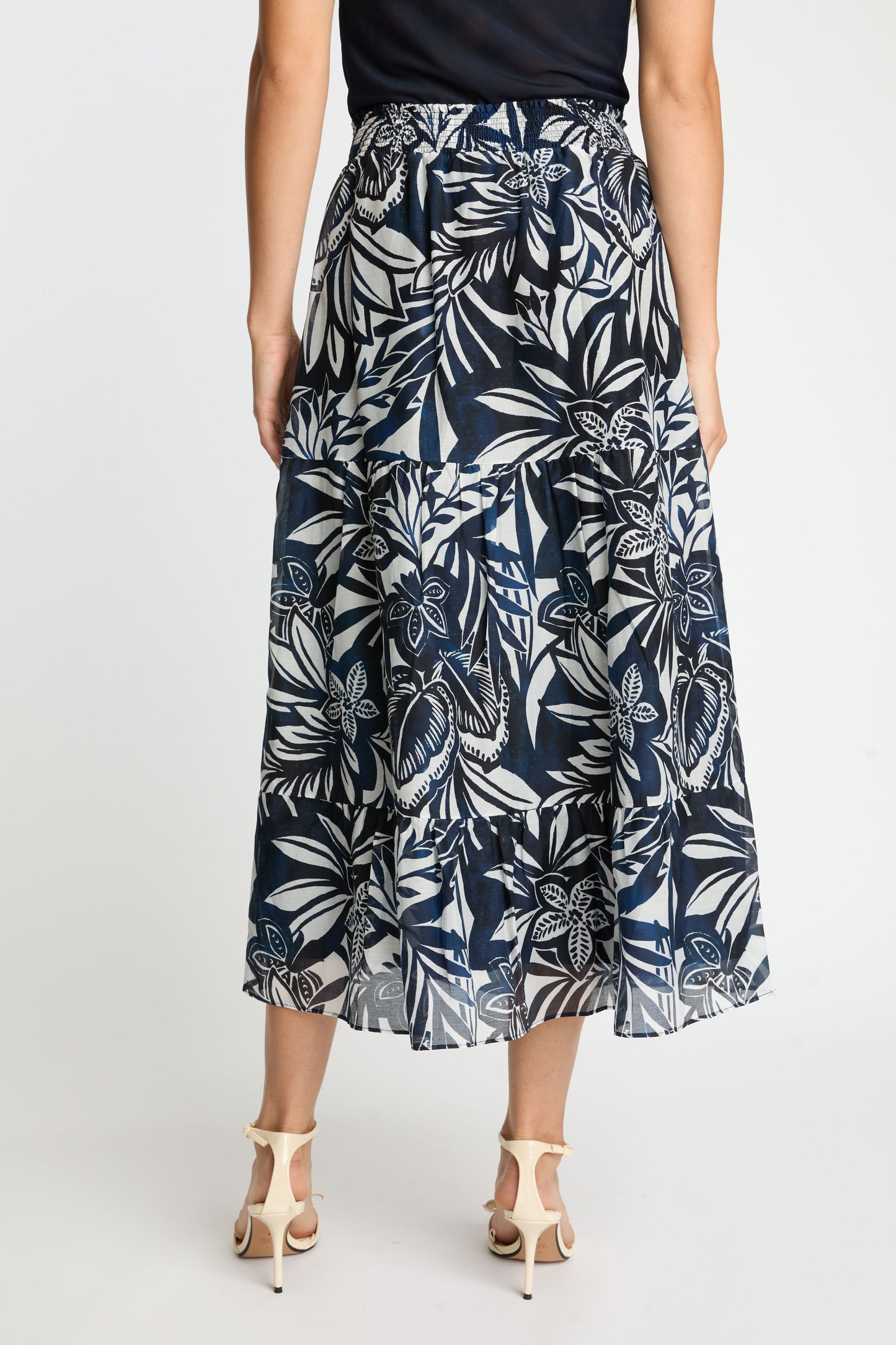 Laney Skirt in Woodblock Palm