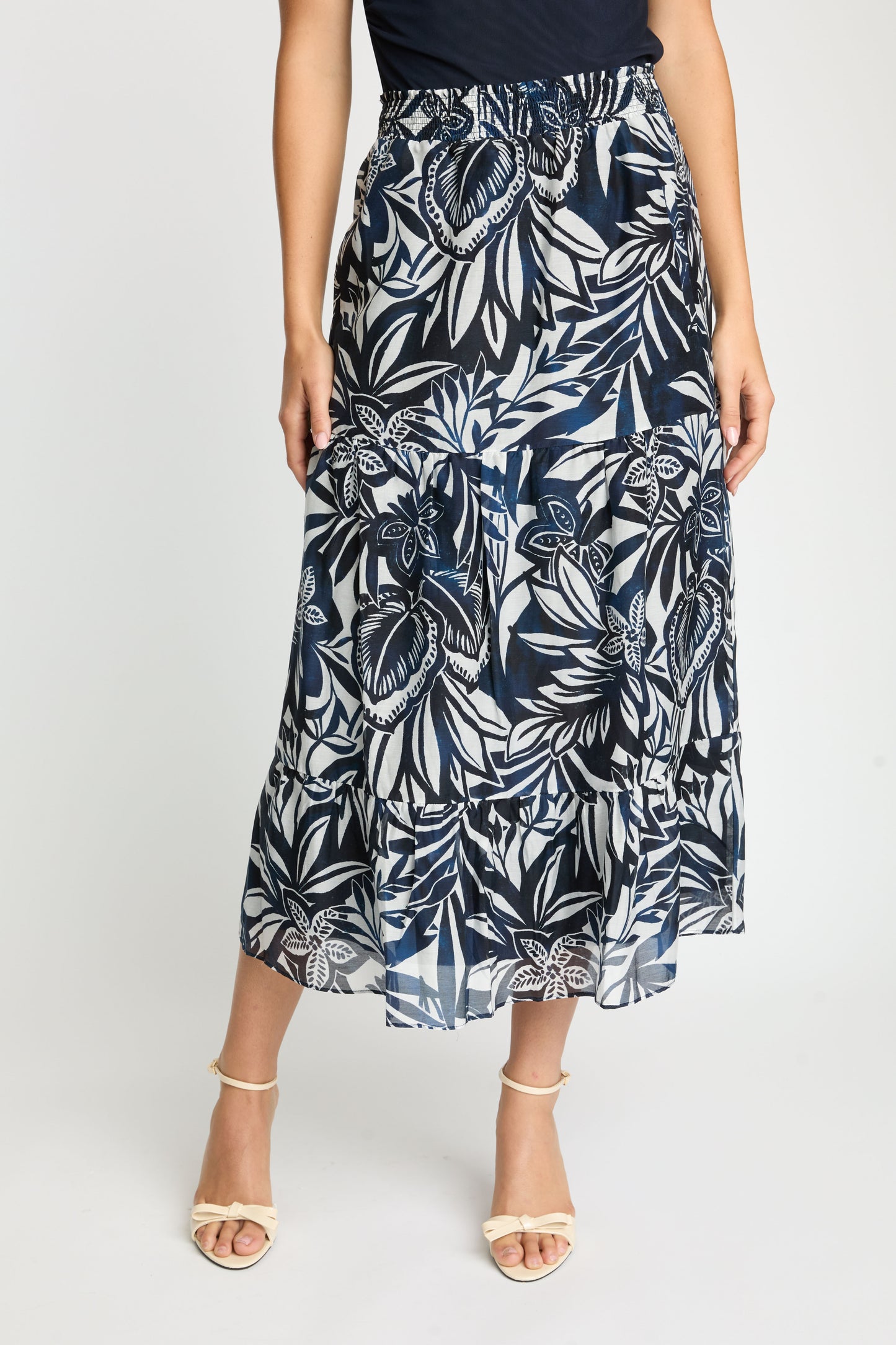 Laney Skirt in Woodblock Palm