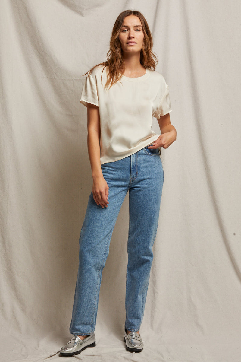 PerfectWhiteTee - Delphine Satin Crewneck Tee - Sugar