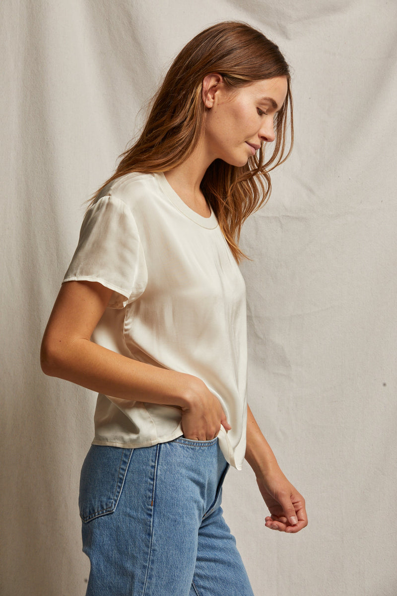 PerfectWhiteTee - Delphine Satin Crewneck Tee - Sugar