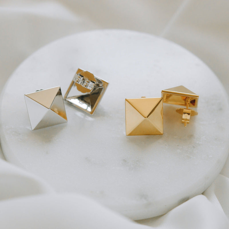 Erin Fader Jewelry - Pyramid Studs - Gold Medium