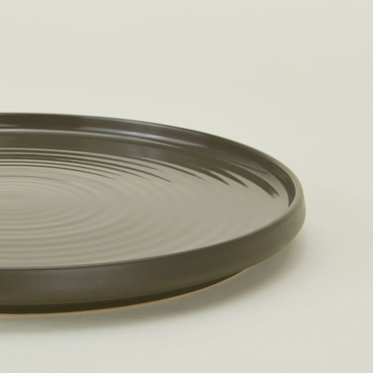 Load image into Gallery viewer, Essential Salad Plate, Olive
