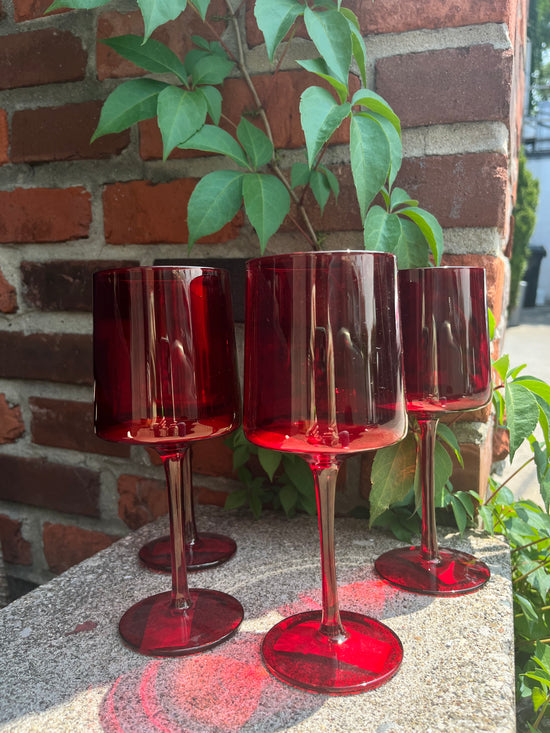 Load image into Gallery viewer, Stemmed Wine Glass, 2 Colors

