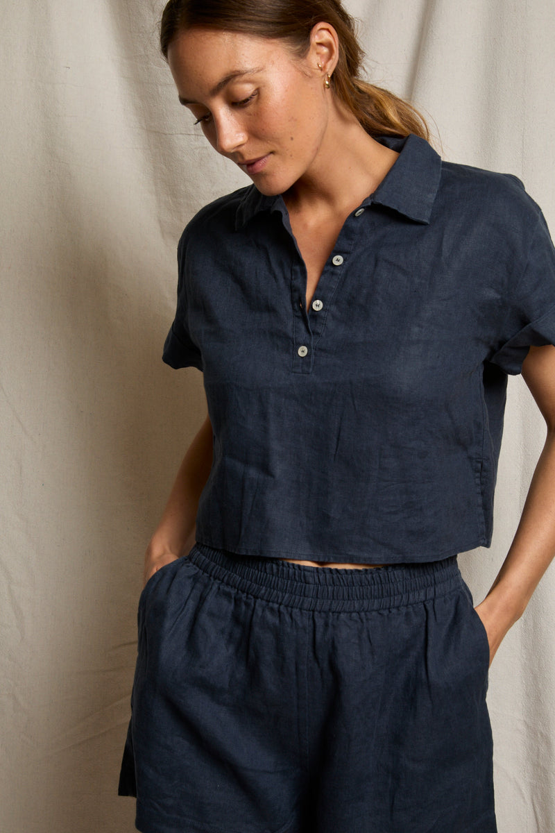 PerfectWhiteTee - Tabitha Linen Collared Cropped Polo Tee - Navy