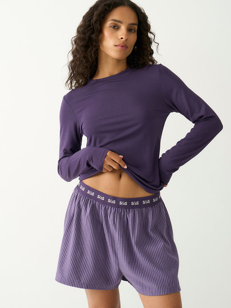 Ecovero Pyjama Shorts in Night Fog, on model