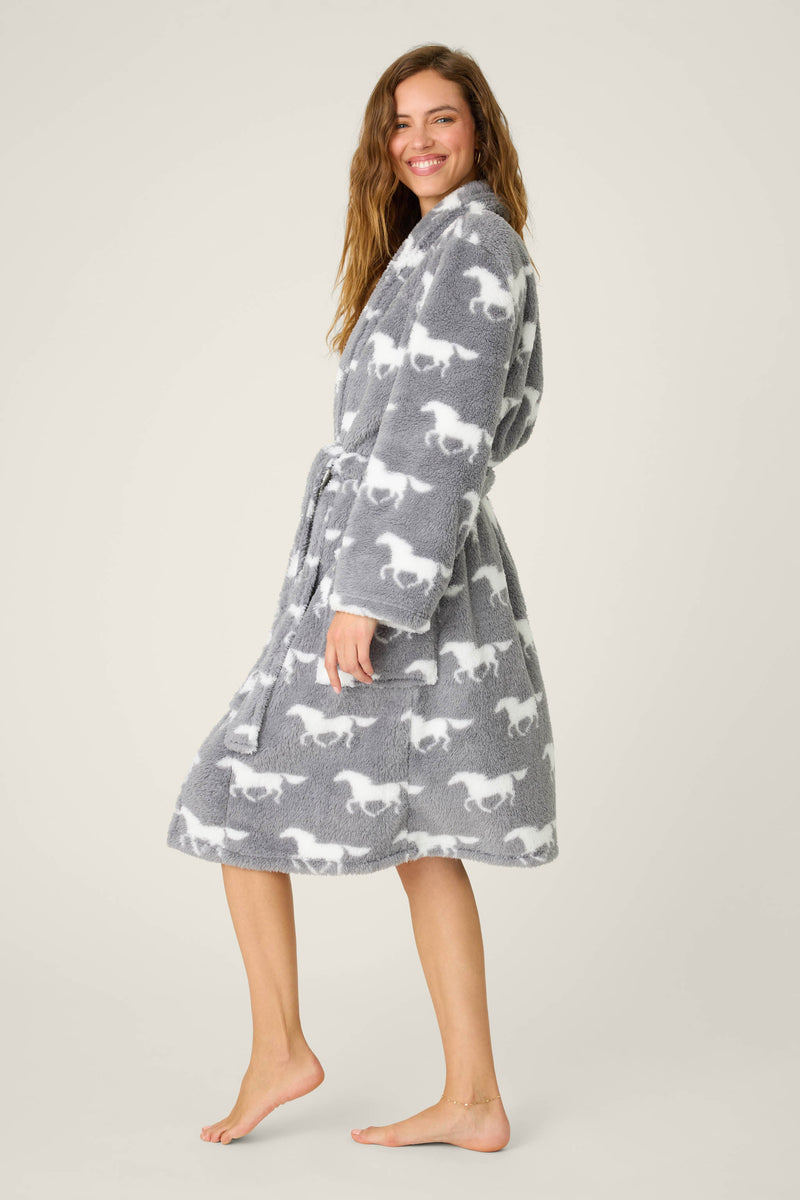 Let's Get Cozy Horse Robe – Jones & Daughters