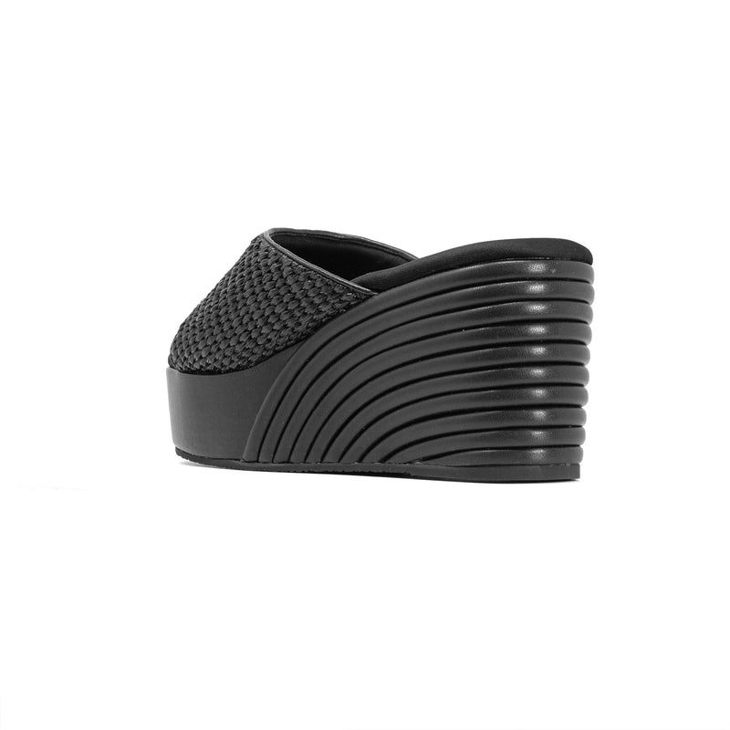 ROAM - Raffia Scoop Mid Strata Wedge - Black