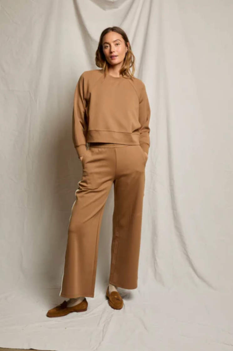 PerfectWhiteTee - Nell Travel Crew Neck Sweatshirt - Mocha