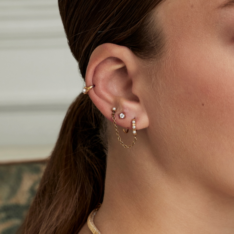 Single Lara Pearl Hoop Earring