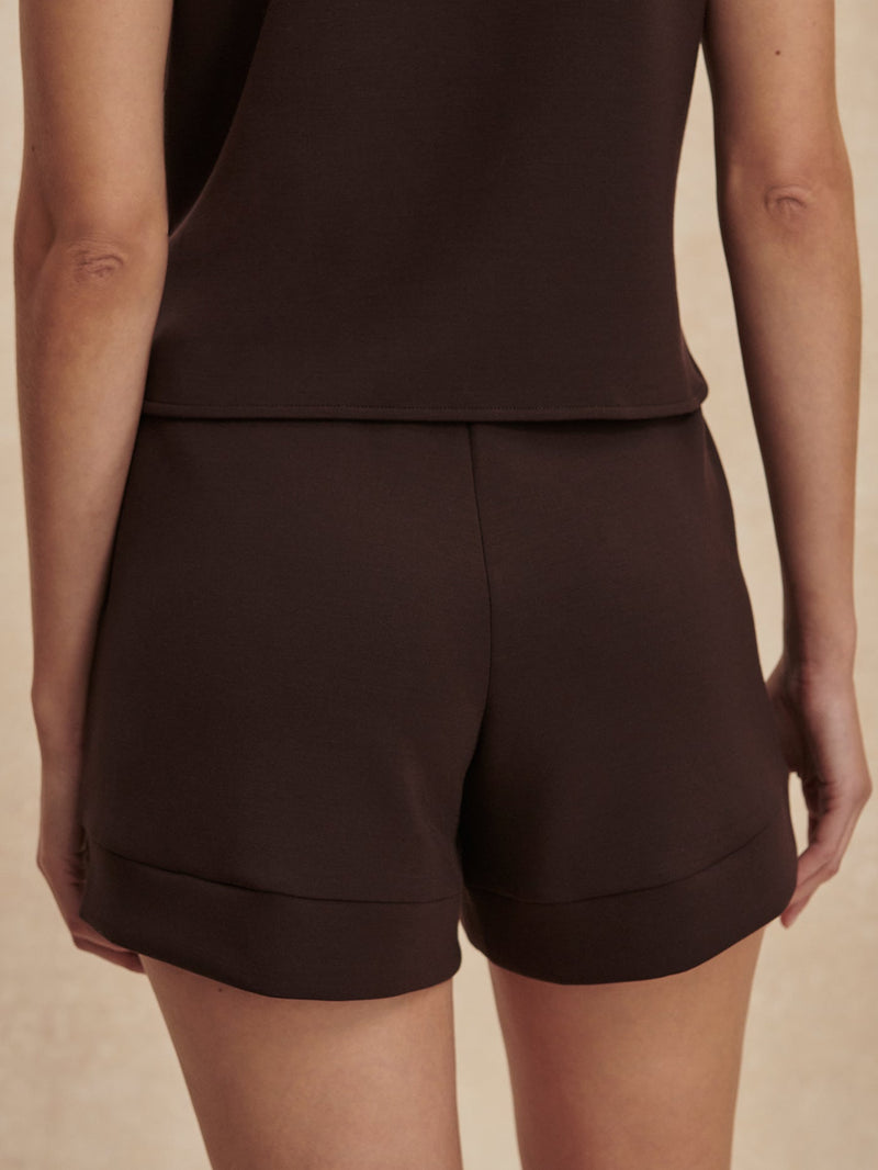 Varley - Atrium High Rise Short 4.5 - Coffee Bean