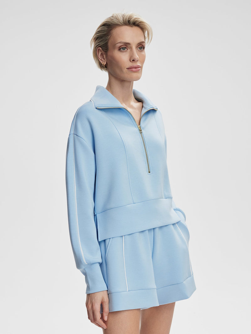 Varley - Barnes High Rise Short 4.5 - Airy Blue