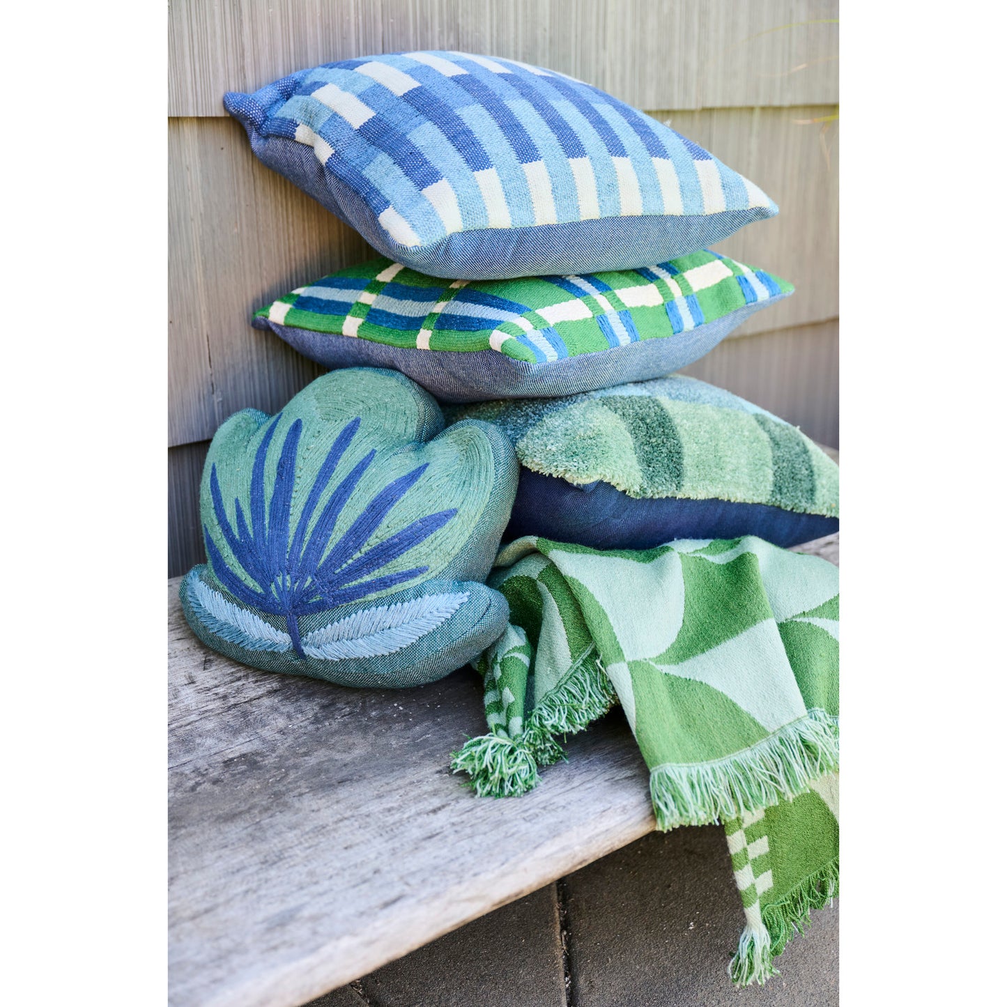 Woven Fabric Indoor/Outdoor Throw w/ Pattern & Fringe - Green