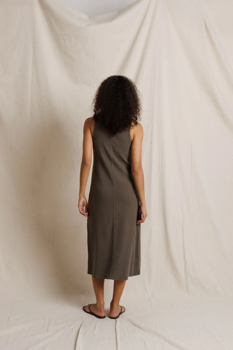 PerfectWhiteTee - Edith Heavy Rib Midi Tank Dress - Dark Olive