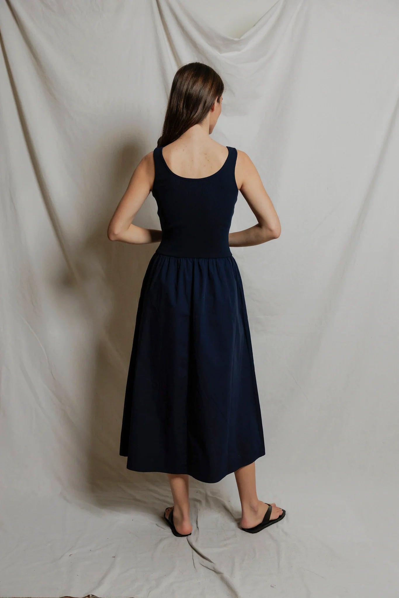 PerfectWhiteTee - Fabiola Poplin Tank Dress - Navy