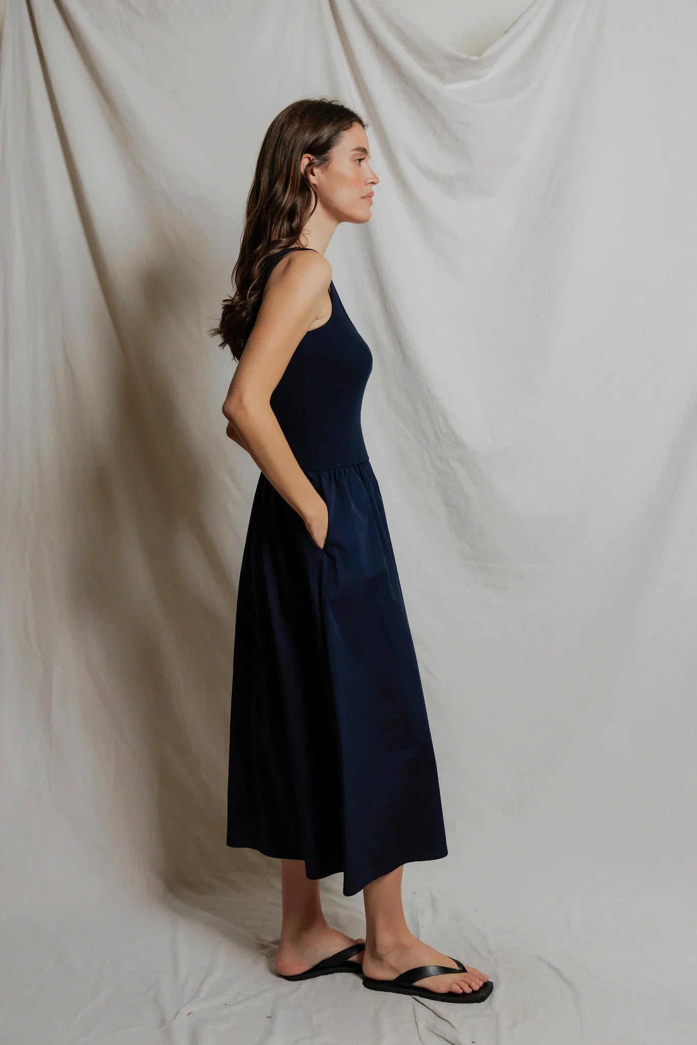 PerfectWhiteTee - Fabiola Poplin Tank Dress - Navy