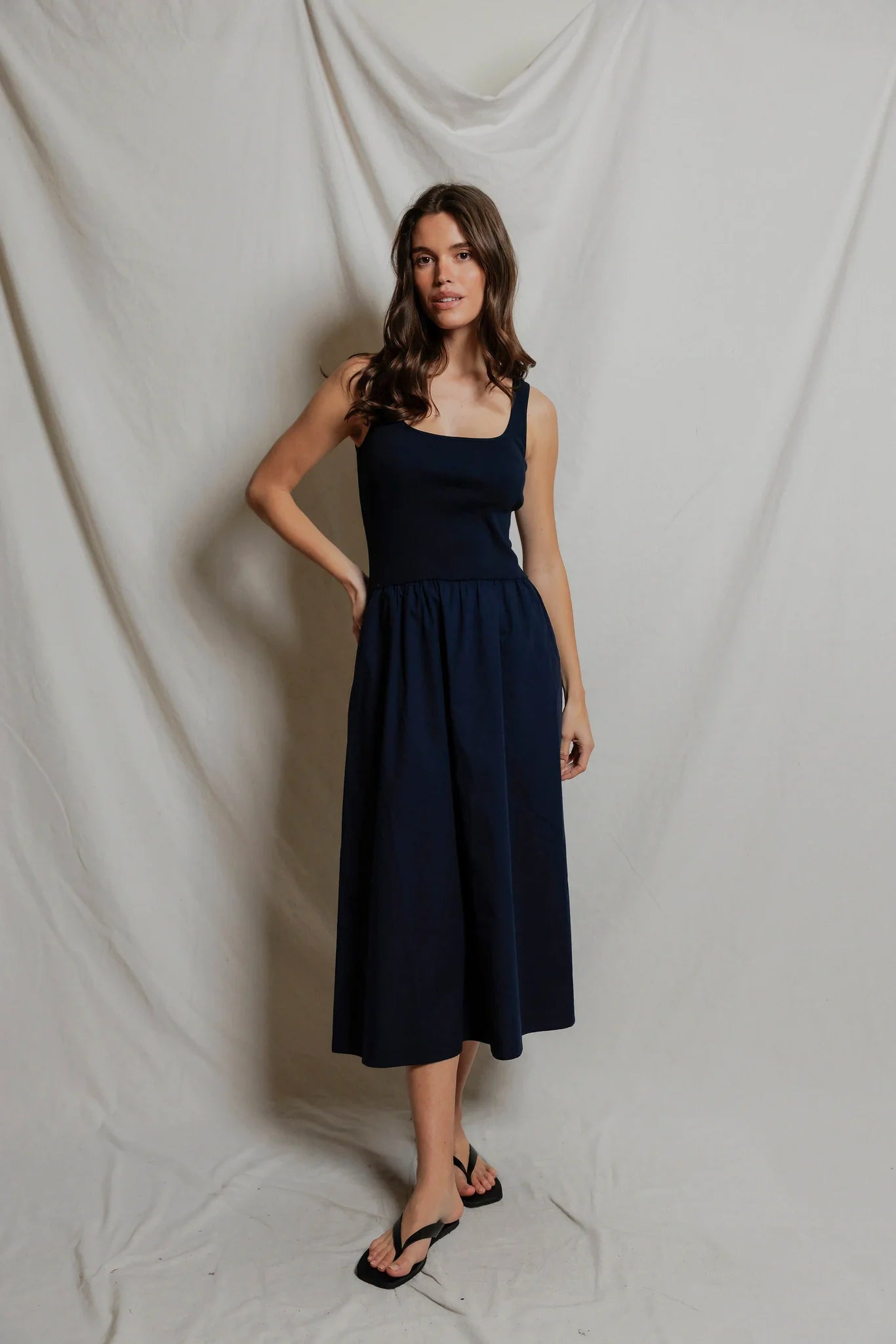 PerfectWhiteTee - Fabiola Poplin Tank Dress - Navy