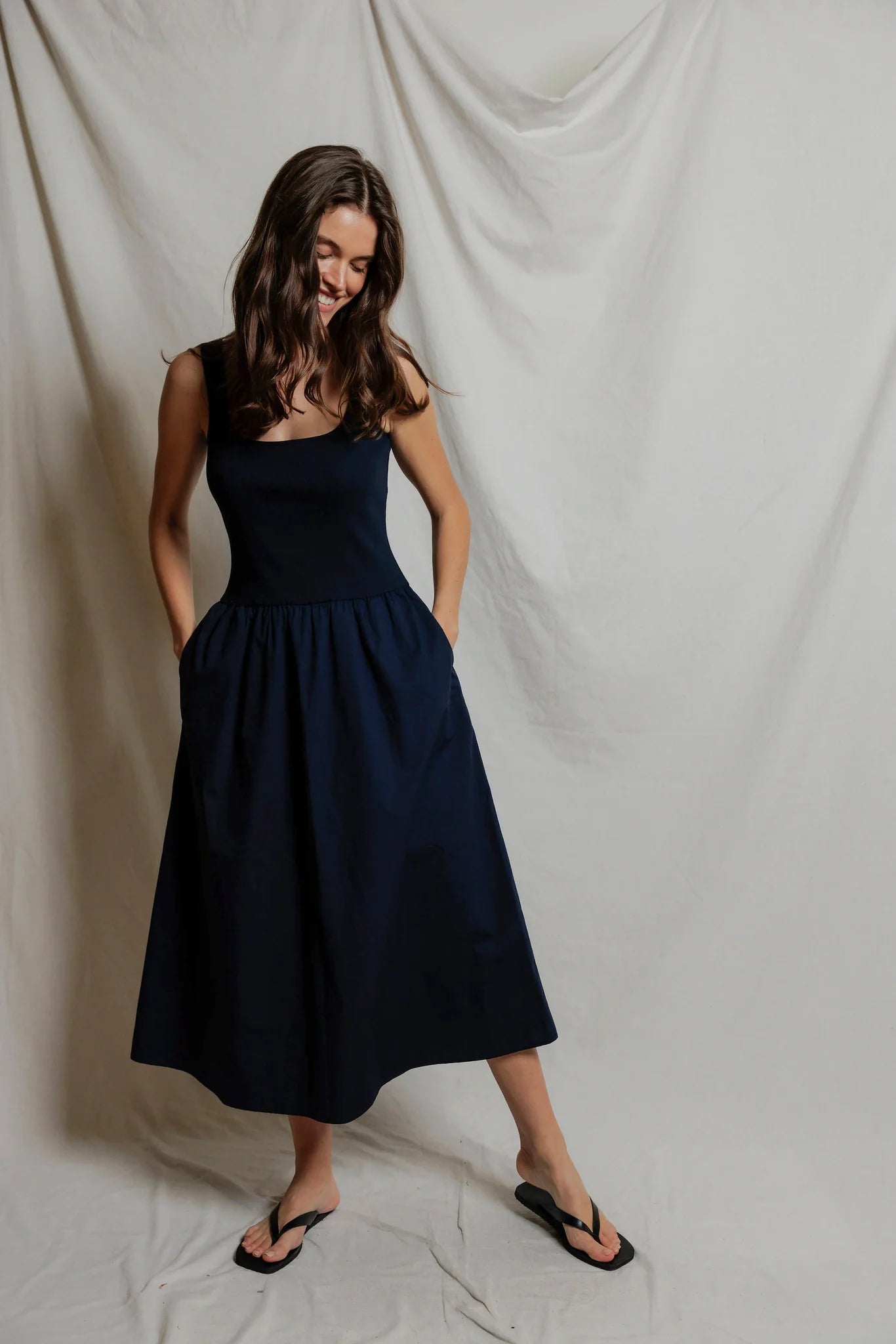 PerfectWhiteTee - Fabiola Poplin Tank Dress - Navy