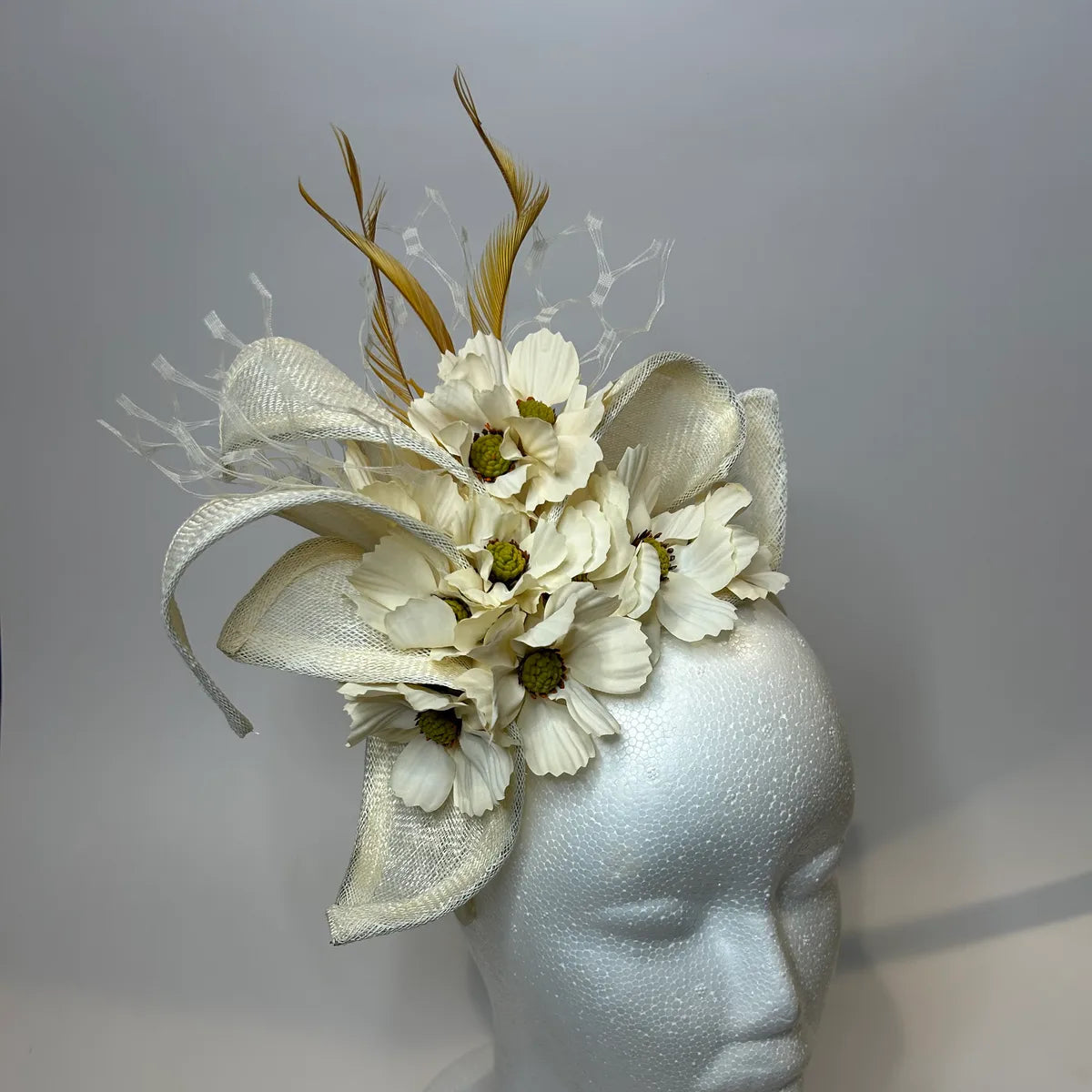 Ivory Intrigue Fascinator