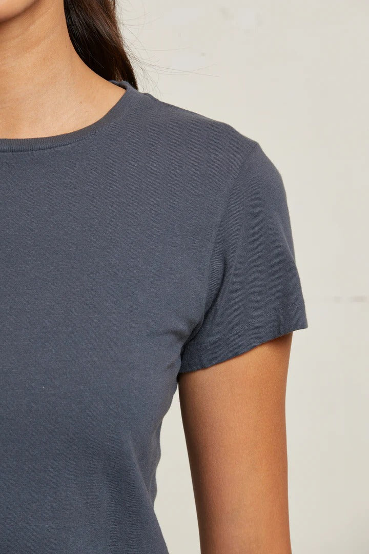 PerfectWhiteTee - Lisa Fitted Short Sleeve Tee - Night