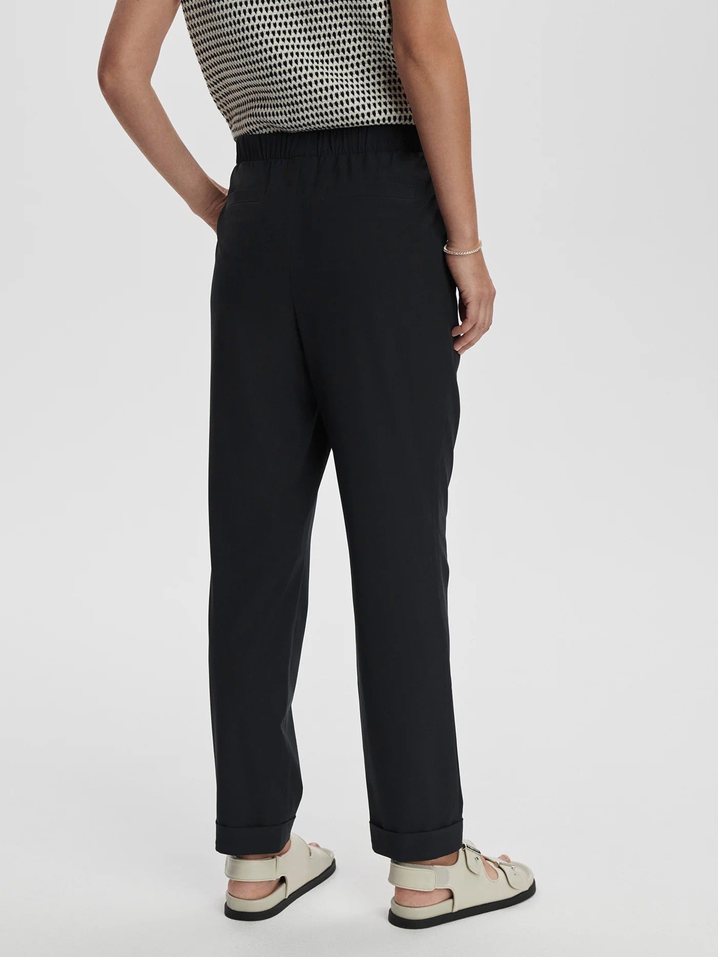 Varley - Alana Slim Tapered Cuff Pant 27 - Black