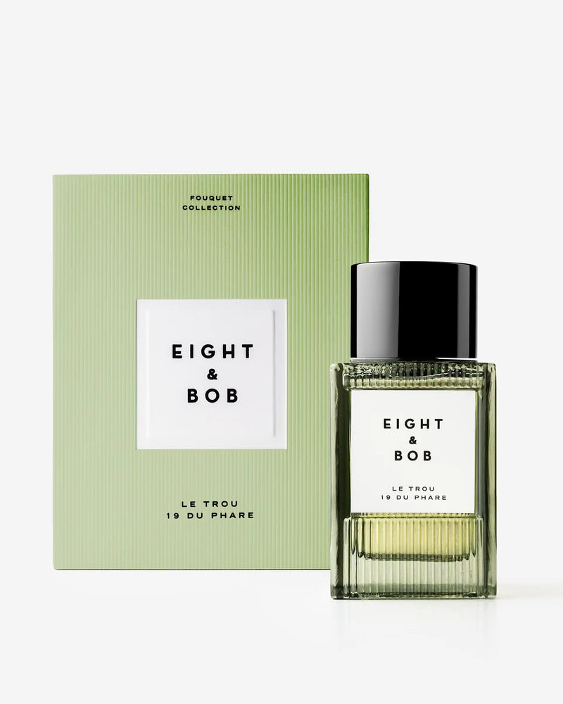 Le Trou 19 du Phare with its gift box