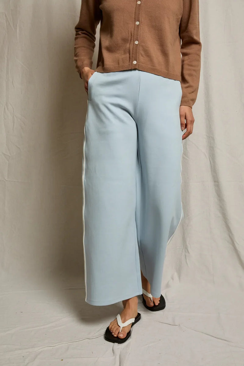 Mikos Travel Group Wide Leg Pant With Pockets