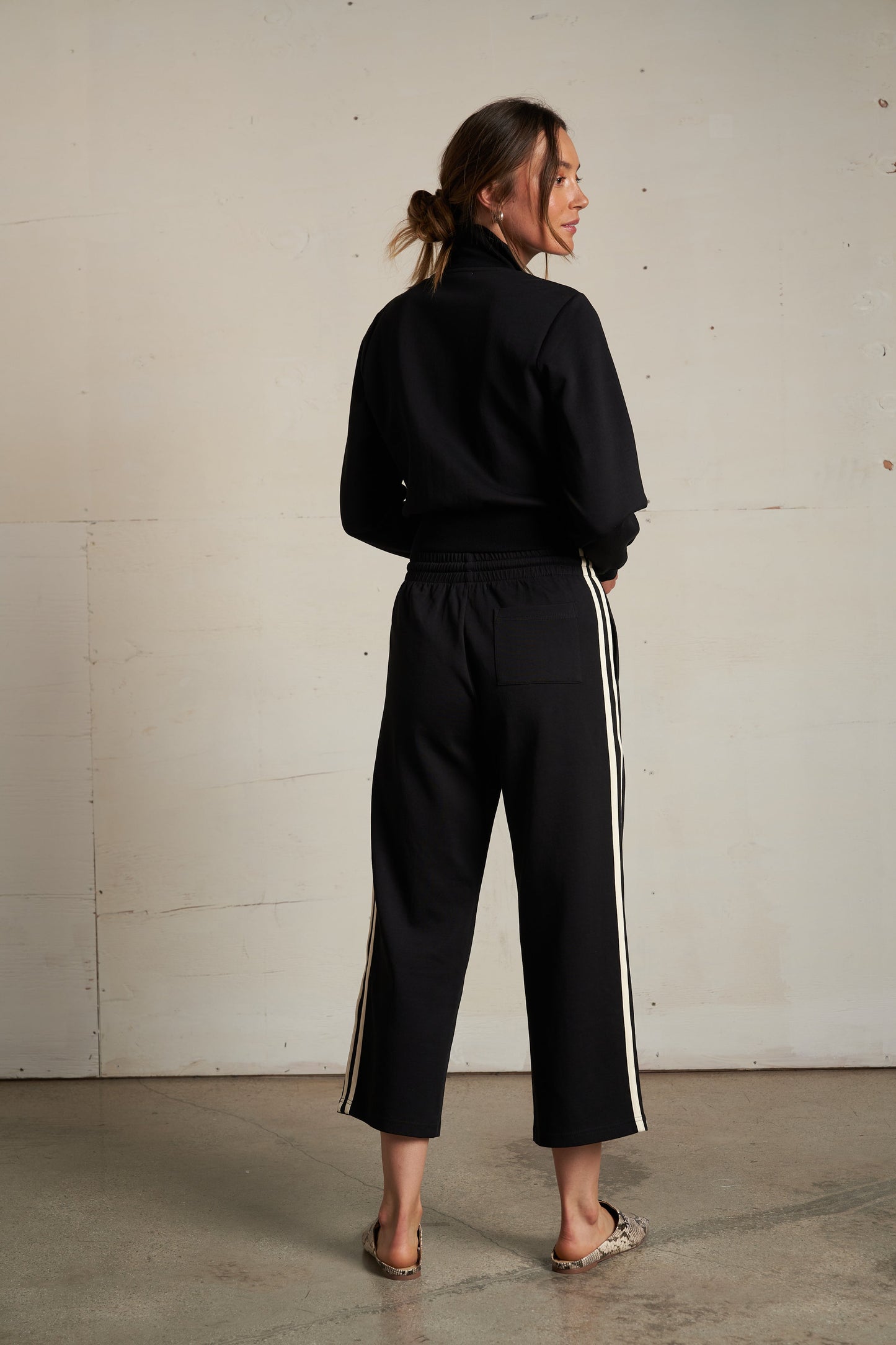 PerfectWhiteTee - Claud Travel Track Pant - True Black