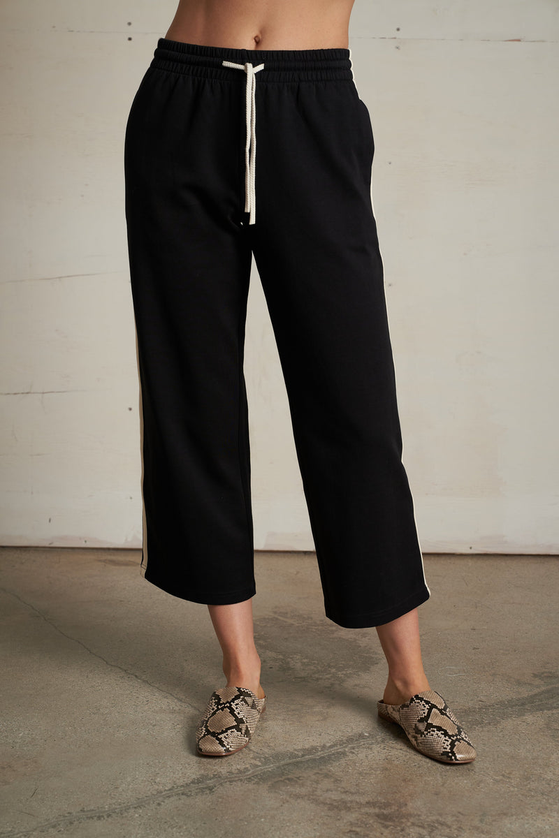 PerfectWhiteTee - Claud Travel Track Pant - True Black