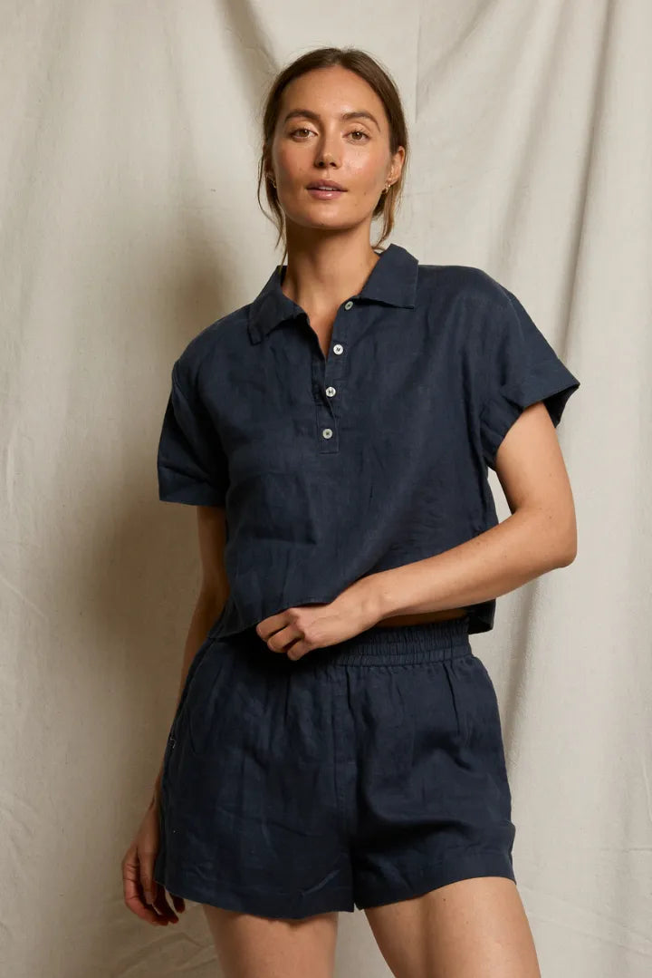 PerfectWhiteTee - Tabitha Linen Collared Cropped Polo Tee - Navy