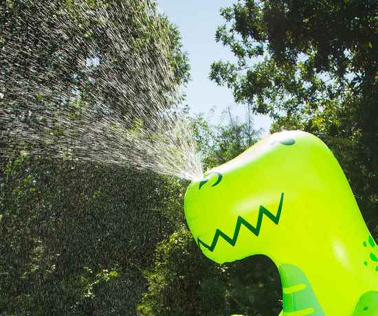 Load image into Gallery viewer, Green Yard Sprinkler
